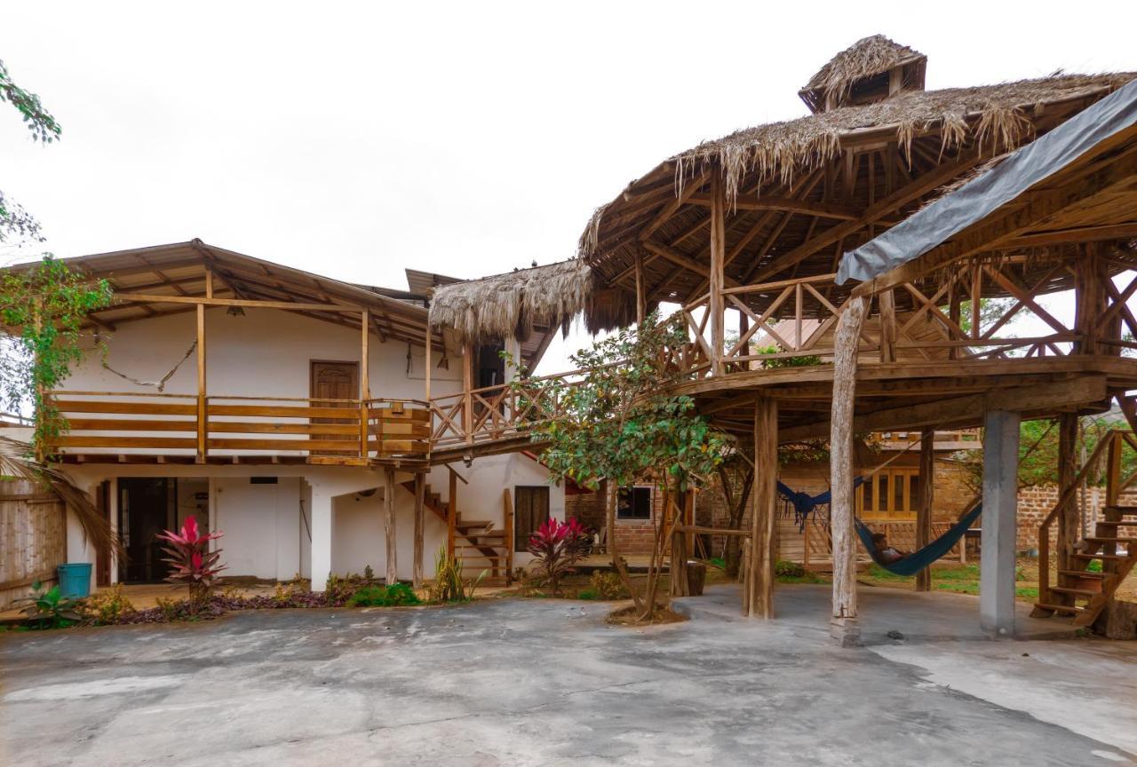 Hostal Tortuga Dorada Puerto López Eksteriør billede