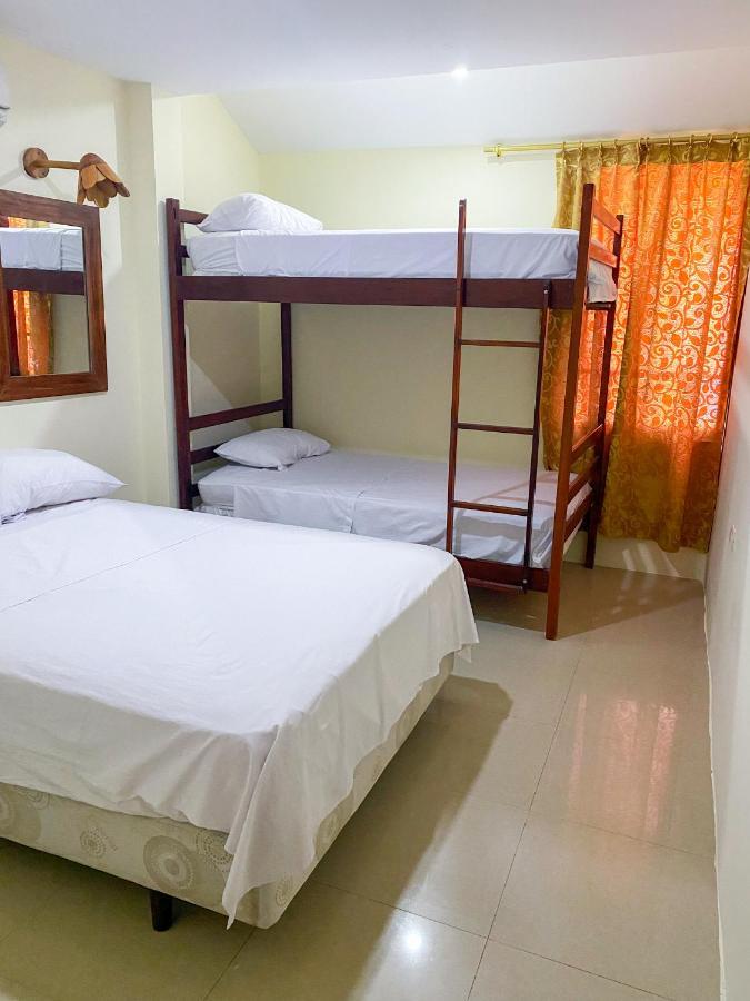 Hostal Tortuga Dorada Puerto López Eksteriør billede