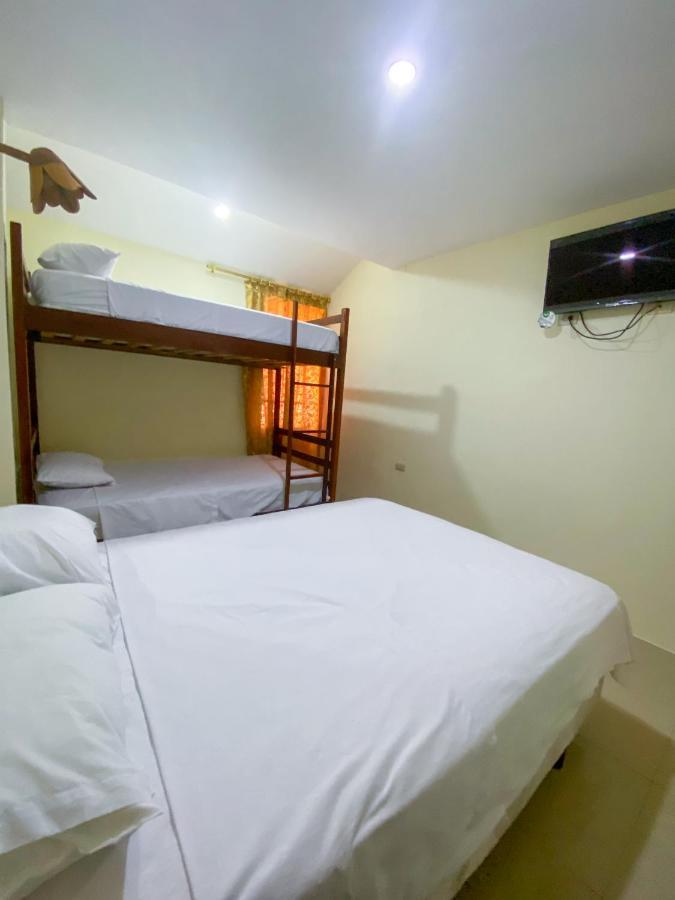 Hostal Tortuga Dorada Puerto López Eksteriør billede