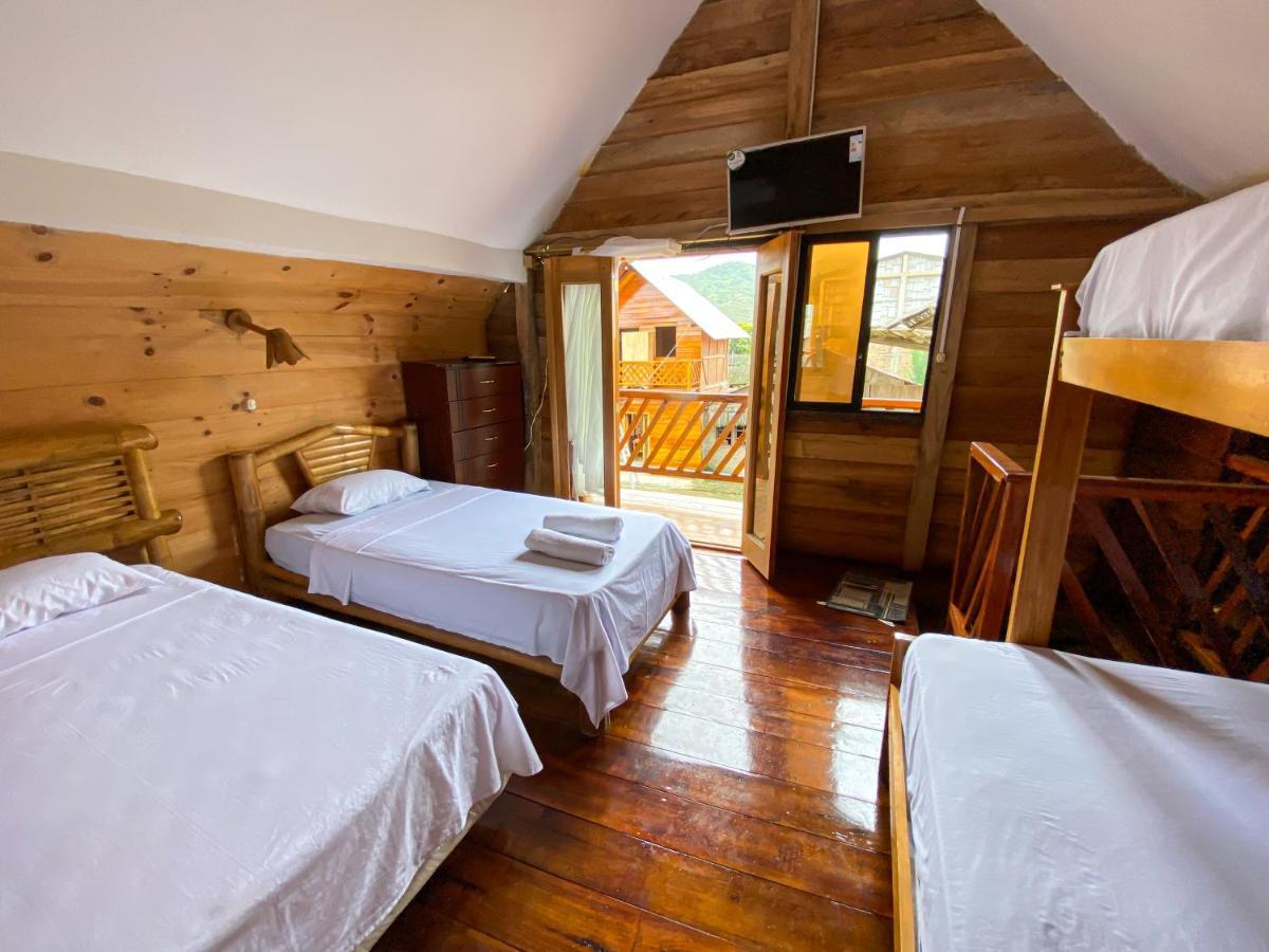 Hostal Tortuga Dorada Puerto López Eksteriør billede