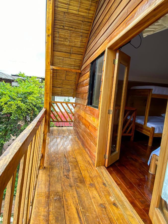 Hostal Tortuga Dorada Puerto López Eksteriør billede