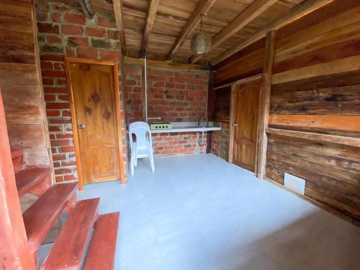 Hostal Tortuga Dorada Puerto López Eksteriør billede